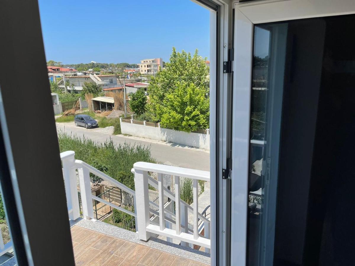 Guest Rooms Arbri Vlorë Exteriör bild